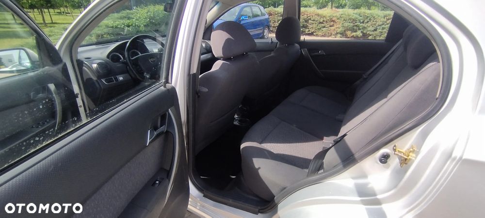 Chevrolet Aveo - 15