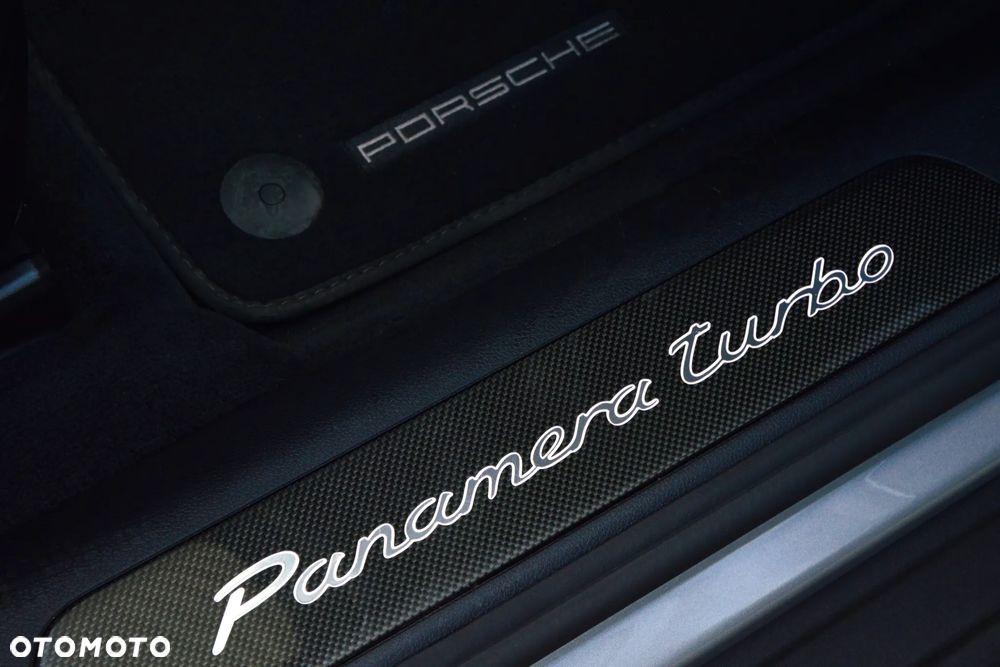 Porsche Panamera Turbo - 20