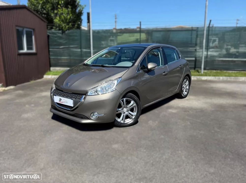 Peugeot 208 1.6 e-HDi Allure 2-Tronic - 2