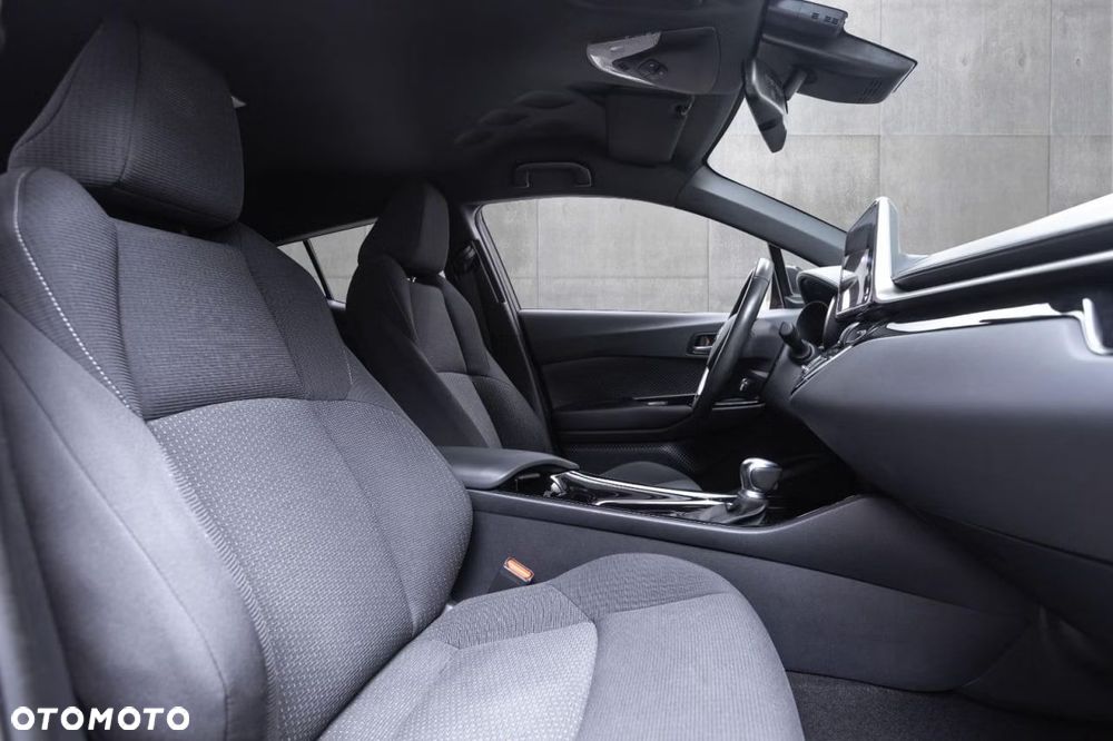 Toyota C-HR Lounge - 12