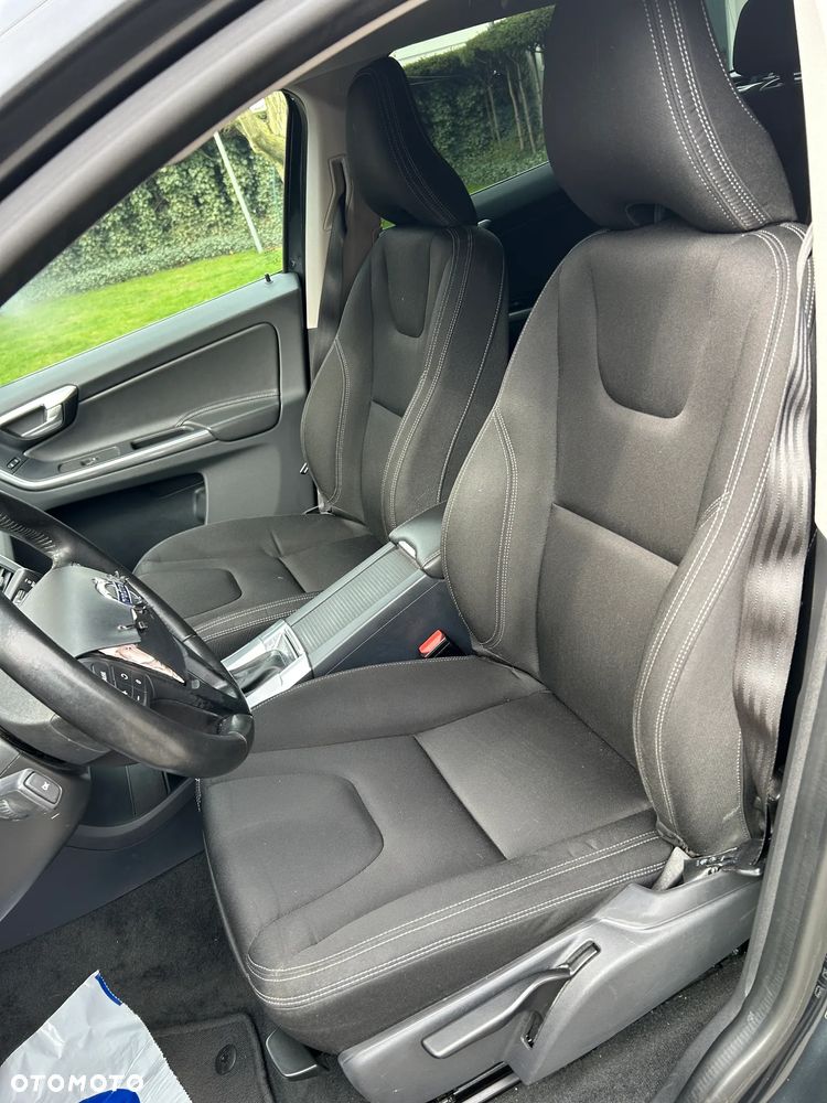 Volvo XC 60 - 25