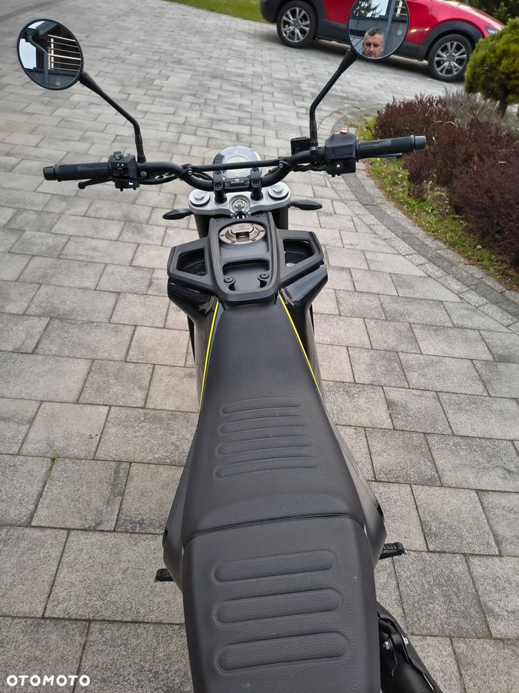 Husqvarna Svartpilen - 14