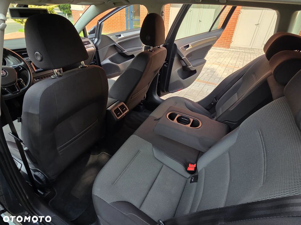 Volkswagen Golf 1.6 TDI BlueMotion Technology Cup - 24
