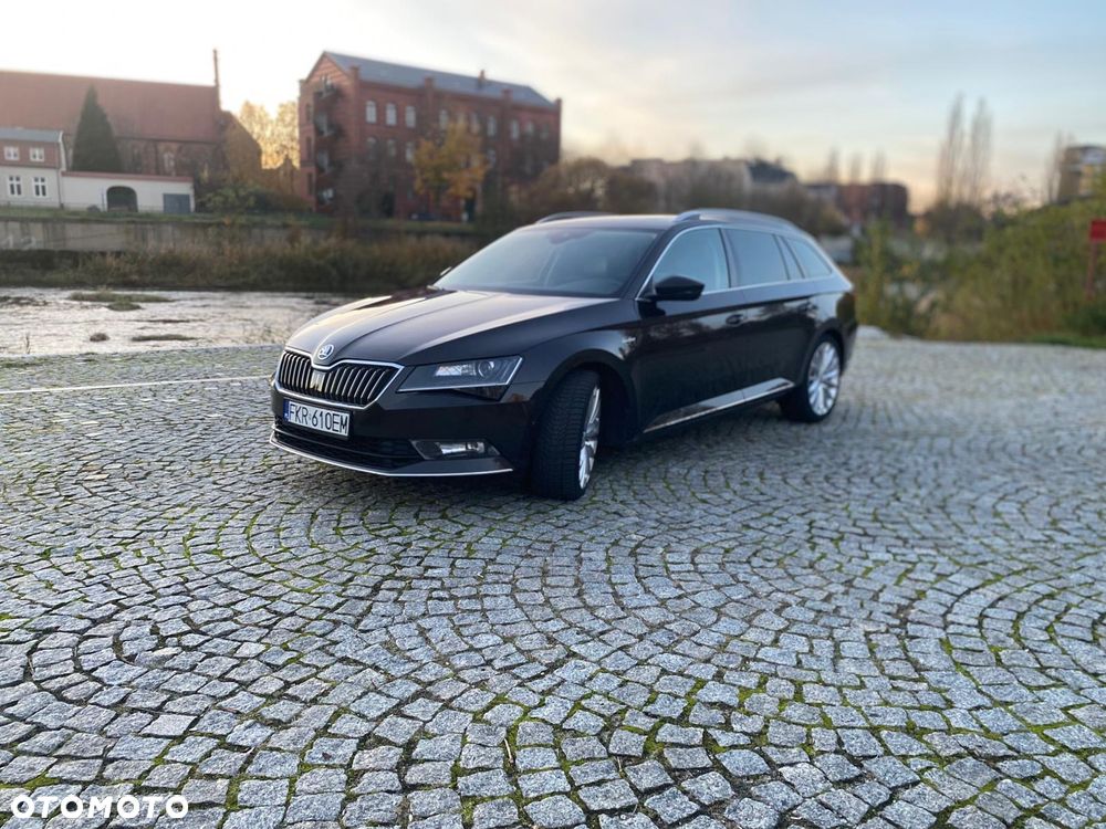 Skoda Superb 2.0 TDI L&K DSG - 8