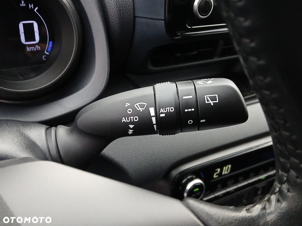 Toyota Yaris Hybrid 1.5 Comfort - 26