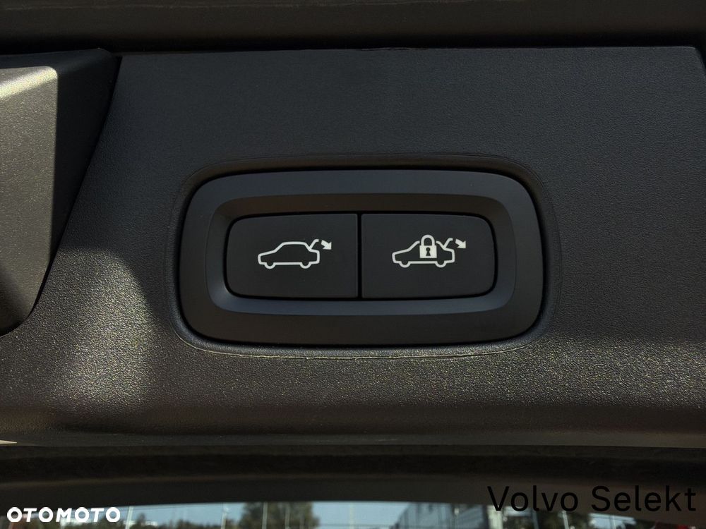 Volvo V90 Cross Country - 31