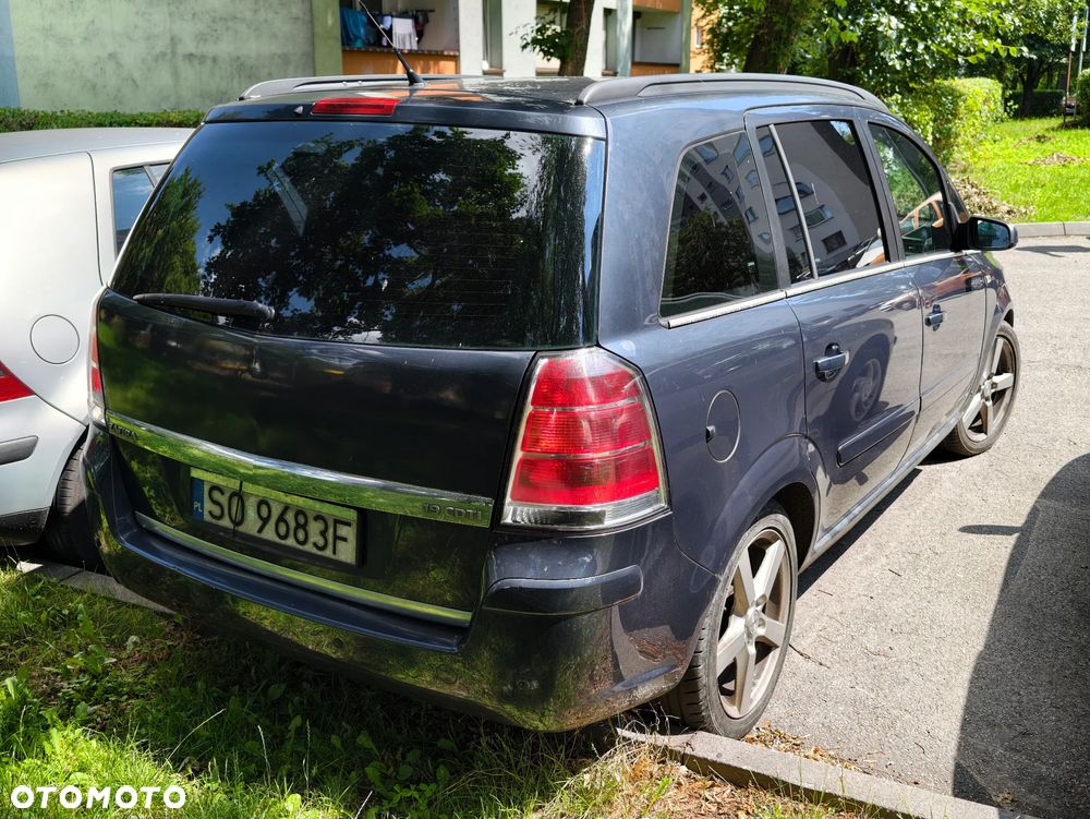 Opel Zafira 1.9 CDTI Cosmo - 8