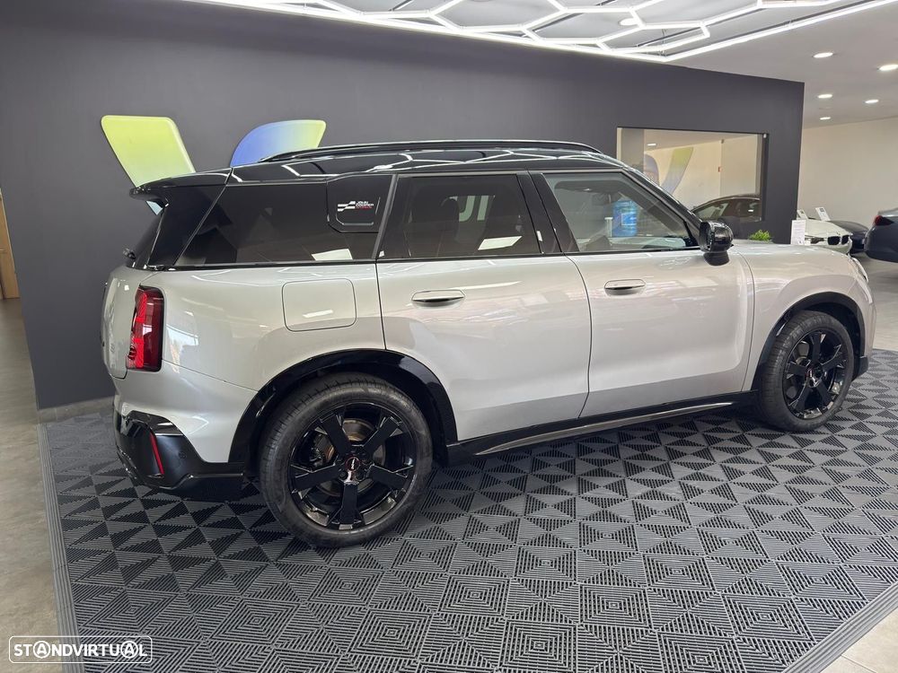 MINI Countryman Cooper SD ALL4 John Cooper Works Auto - 4