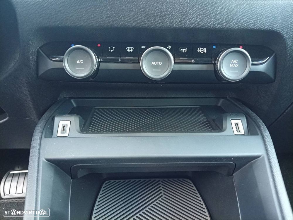 Citroën e-C4 50 kWh Autonomia Conforto You - 24