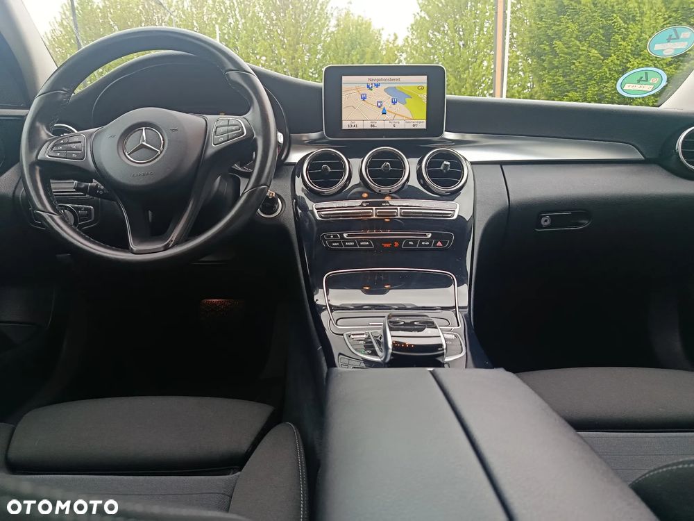 Mercedes-Benz Klasa C 200 BlueTEC 7G-TRONIC Edition 1 - 25