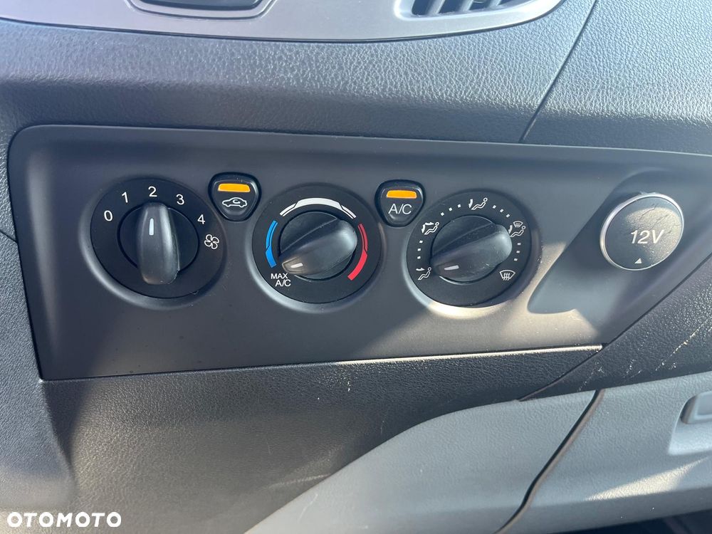 Ford TRANSIT CUSTOM - 12