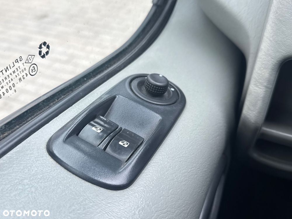 Renault Trafic - 13