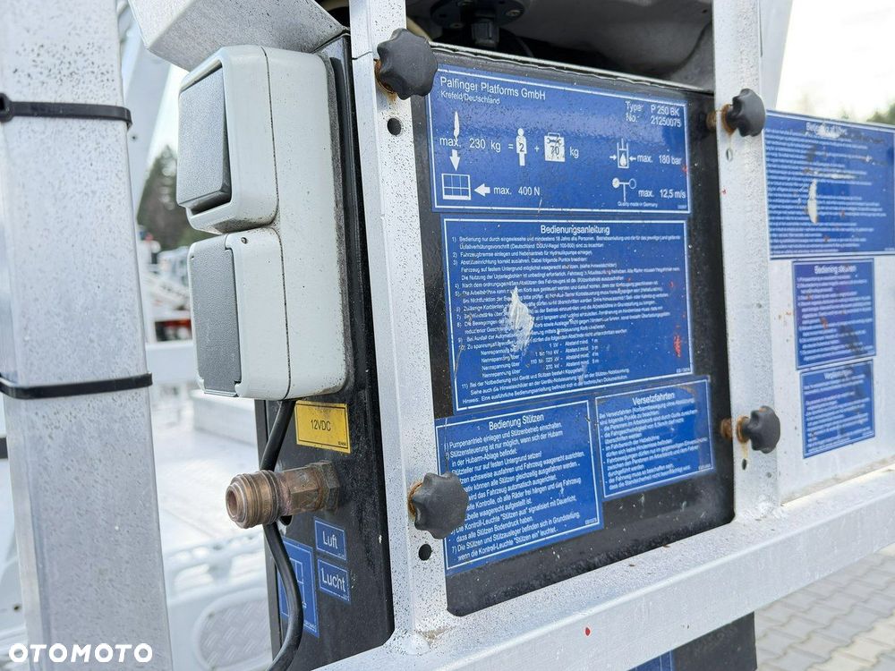 Mercedes-Benz Sprinter - 13