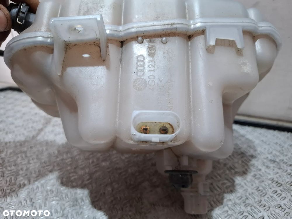 Zbiorniczek wyrównawczy Audi A6 C7 2,0 TDI 190 KM 2015 rok nr 4G0121403R - 2