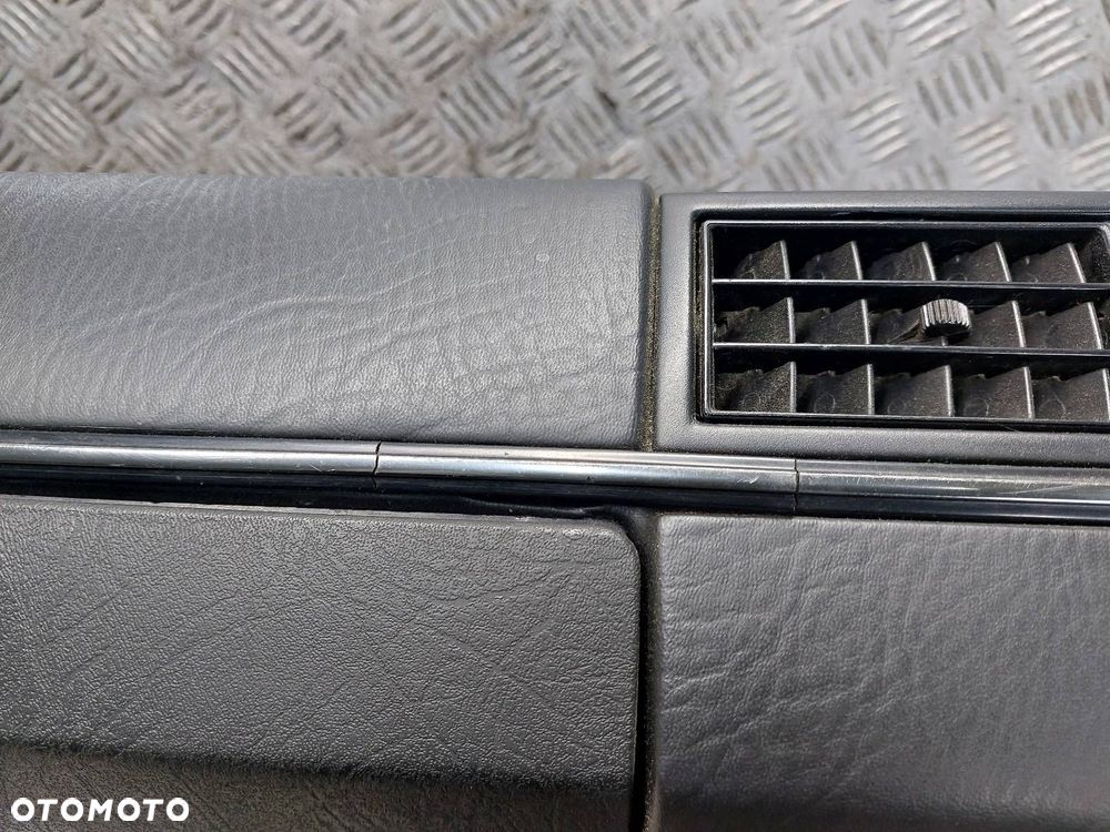 KOKPIT DESKA ROZDZIELCZA PANEL RAMKA LICZNIKA SCHOWEK VOLKSWAGEN GOLF II - 9