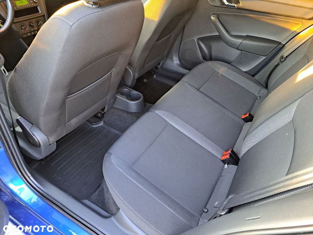 Skoda RAPID 1.6 TDI DPF Elegance - 12