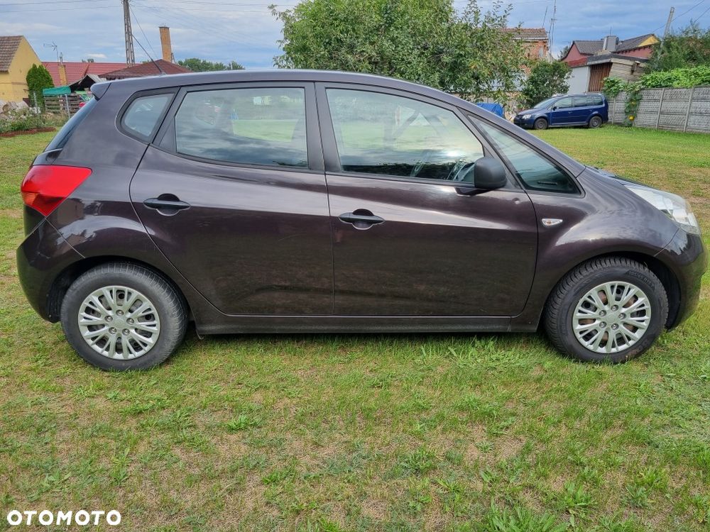 Kia Venga - 3