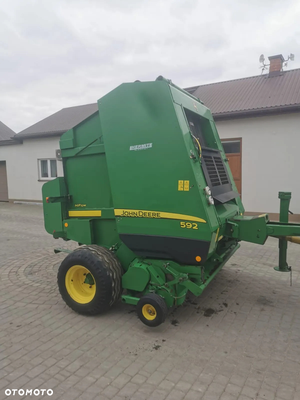 John Deere 592