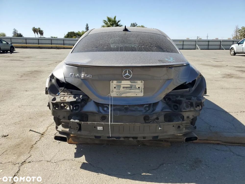 Mercedes-Benz CLA - 6