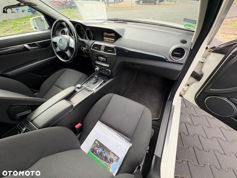 Mercedes-Benz Klasa C 200 CDI DPF (BlueEFFICIENCY) 7G-TRONIC - 35