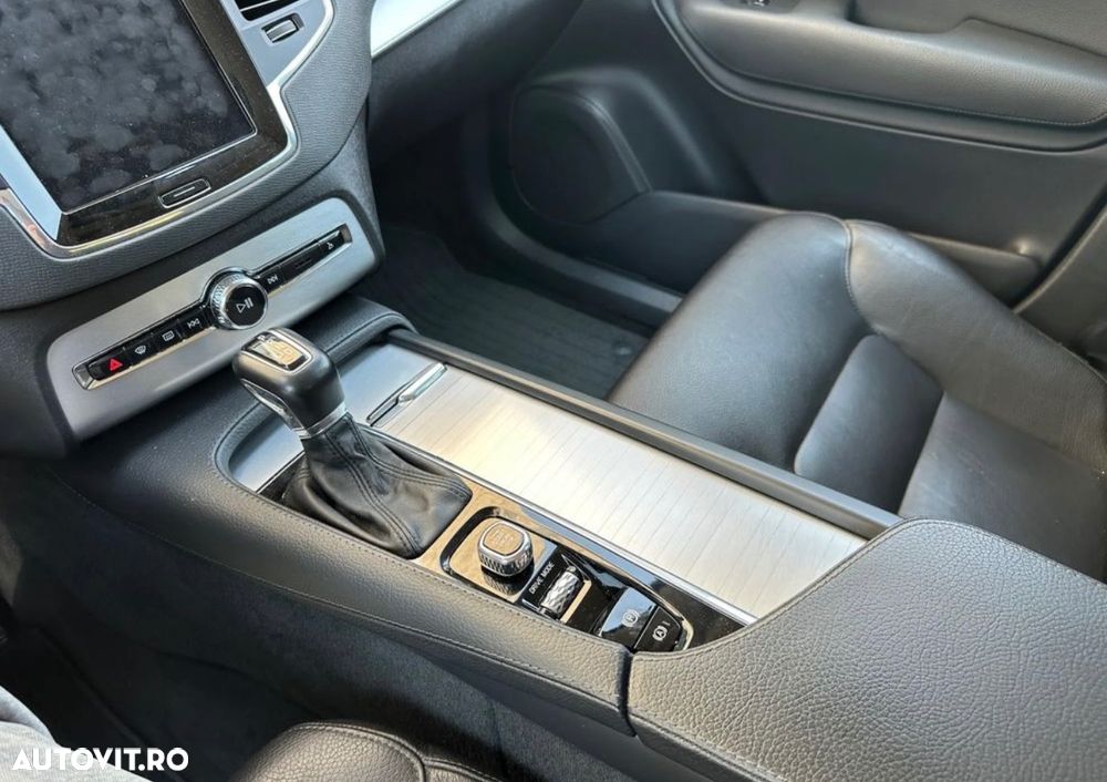 Volvo XC 90 D5 AWD Momentum - 13