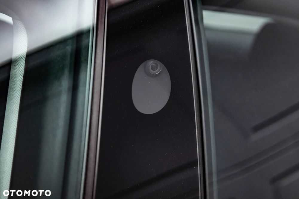 Tesla Model 3 - 24