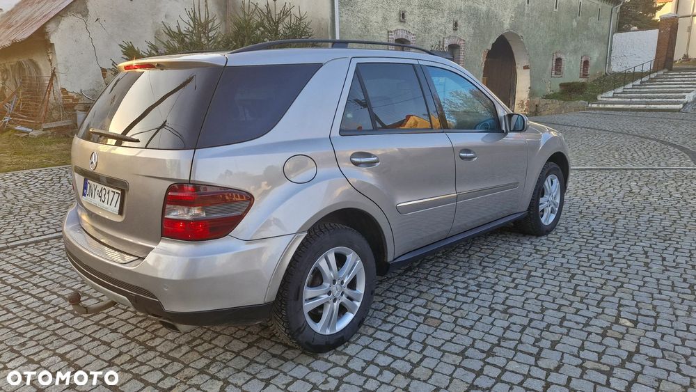 Mercedes-Benz ML 300 CDI 4Matic 7G-TRONIC DPF BlueEFFICIENCY - 9