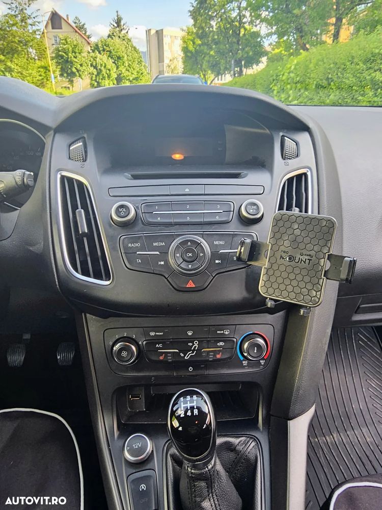 Ford Focus 1.0 EcoBoost Trend - 12