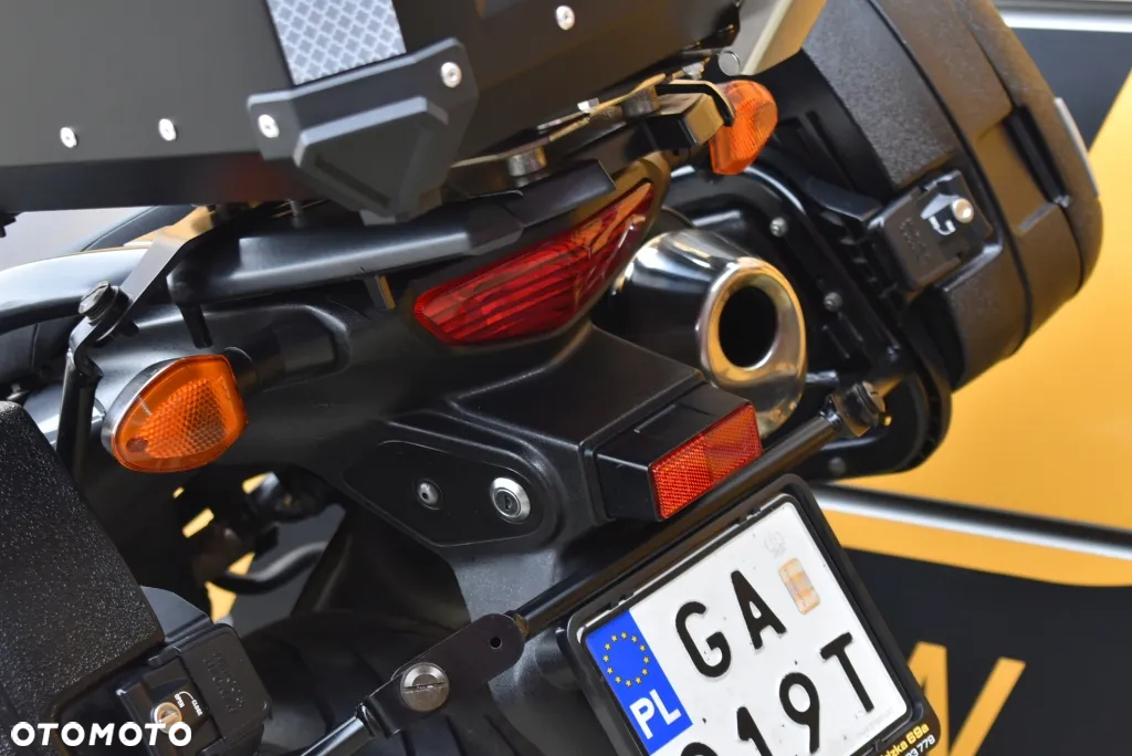 Suzuki V-STROM - 16