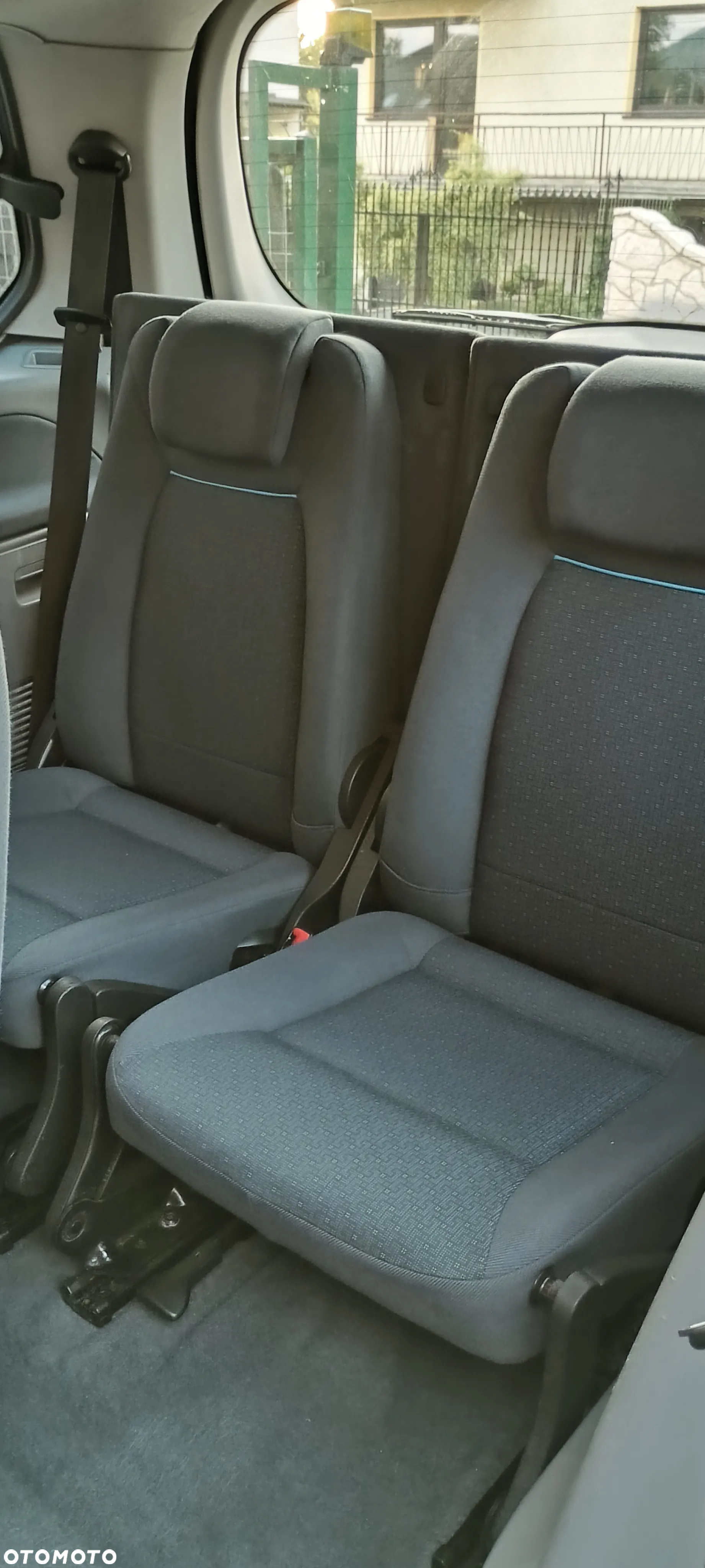Ford Galaxy - 11