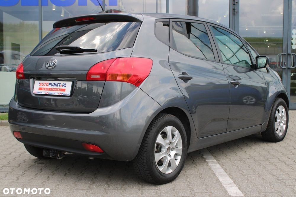 Kia Venga - 8