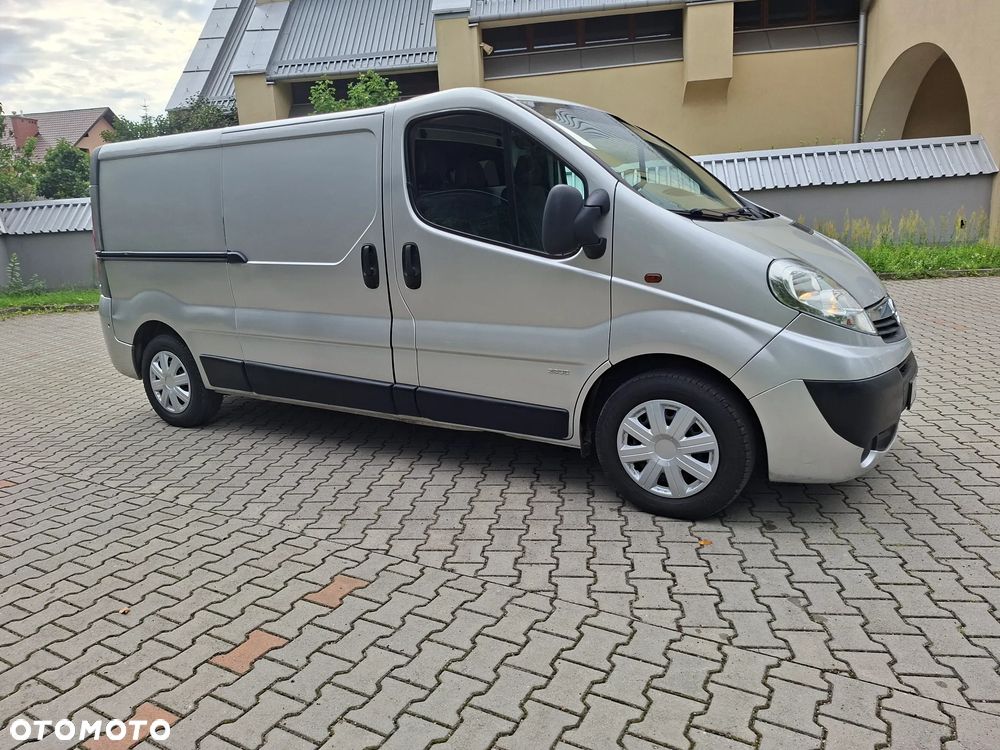 Opel Vivaro - 32