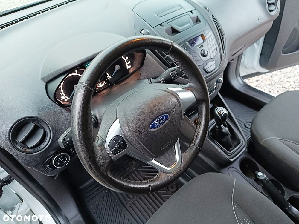 Ford Transit courier - 12