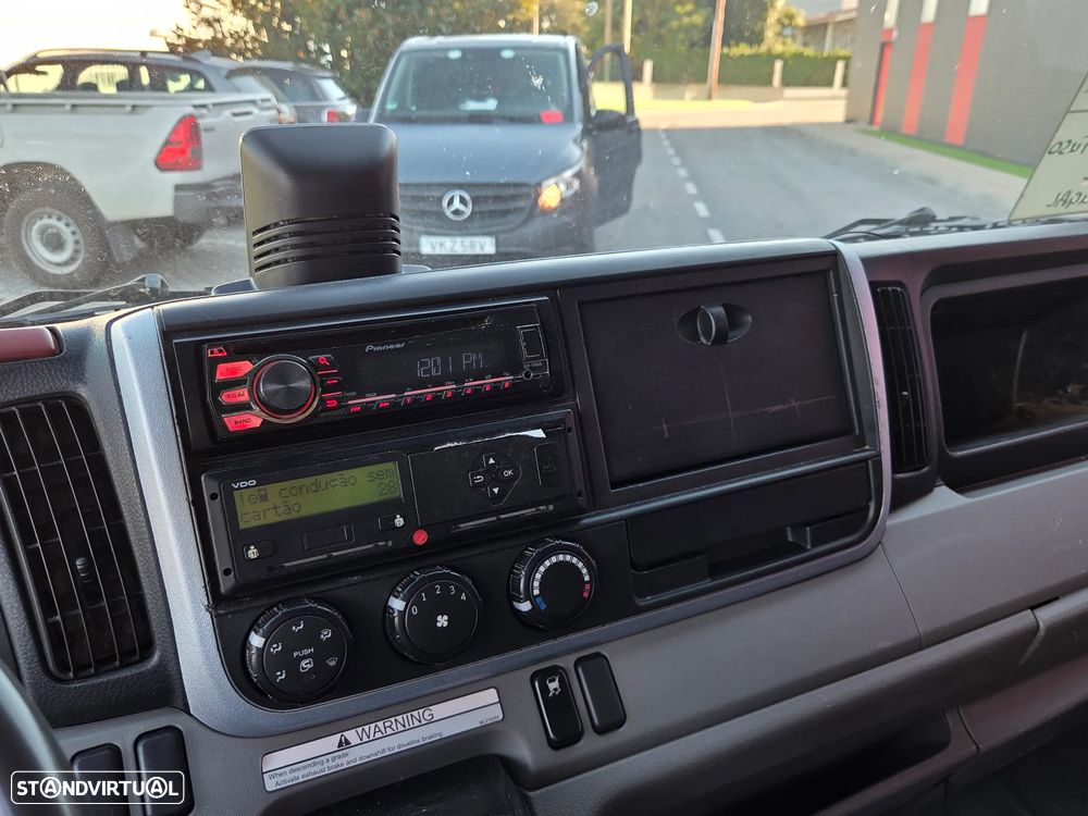 Mitsubishi Canter Fuso 7C15 - 12