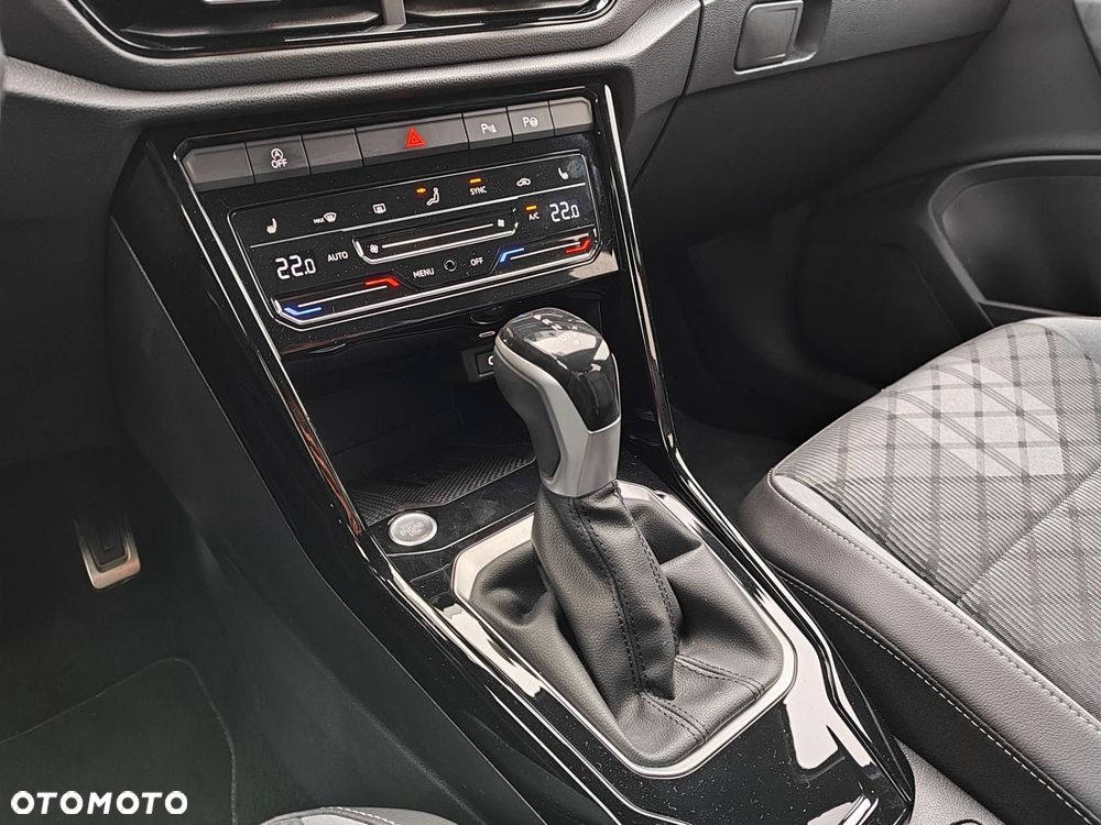 Volkswagen T-Roc - 28