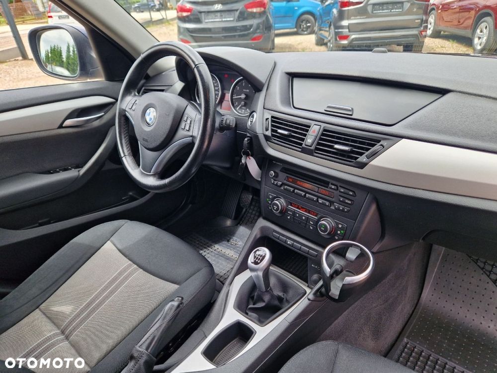 BMW X1 sDrive18i Sport Line - 19