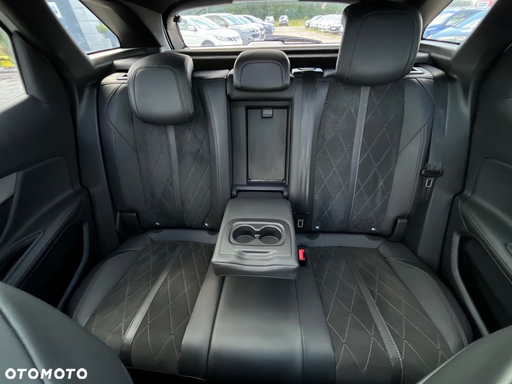 Peugeot 3008 2.0 BlueHDi GT S&S EAT8 - 27