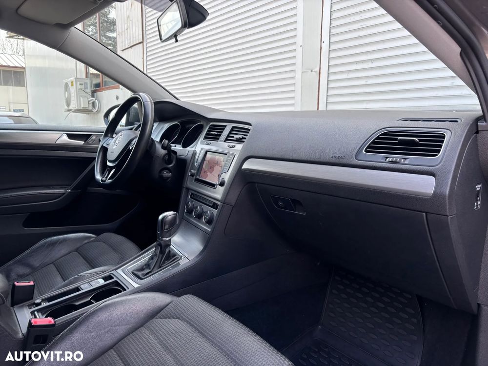 Volkswagen Golf 1.6 TDI BlueMotion Technology DSG Comfortline - 27