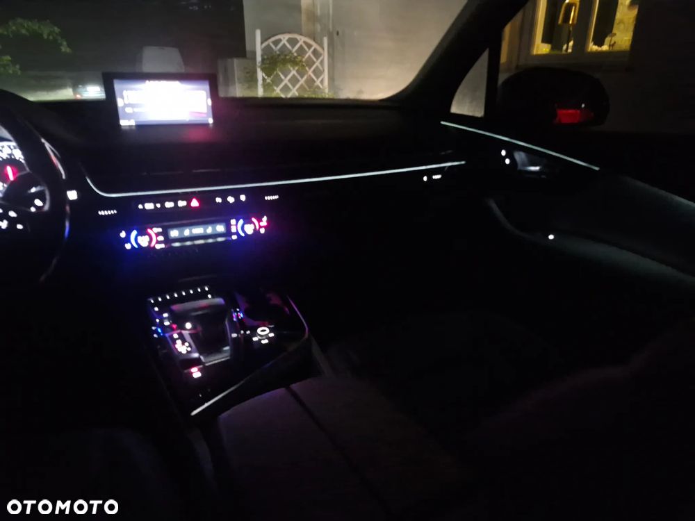 Audi Q7 - 11