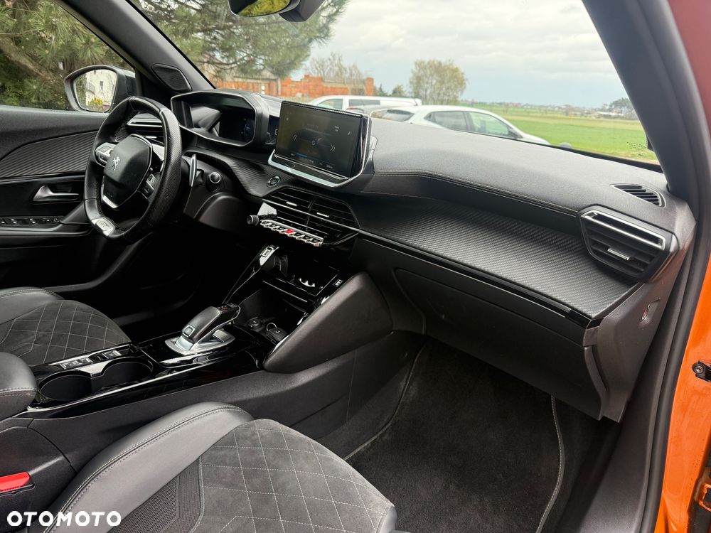 Peugeot 2008 PureTech 130 EAT8 GT Pack - 18