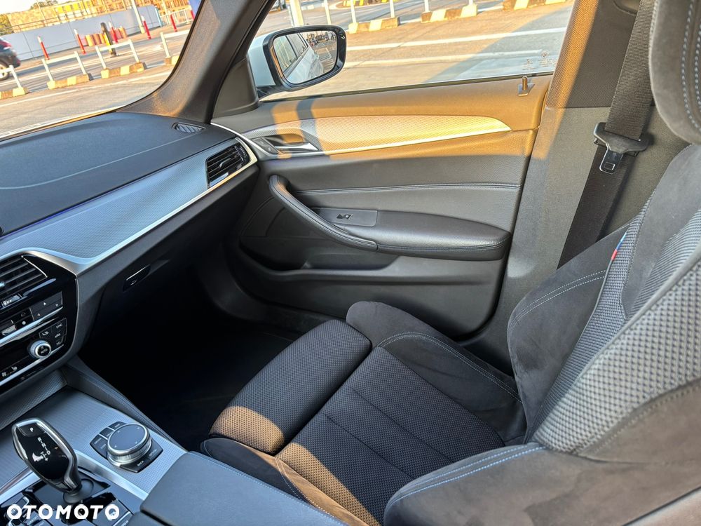 BMW Seria 5 520d xDrive - 21