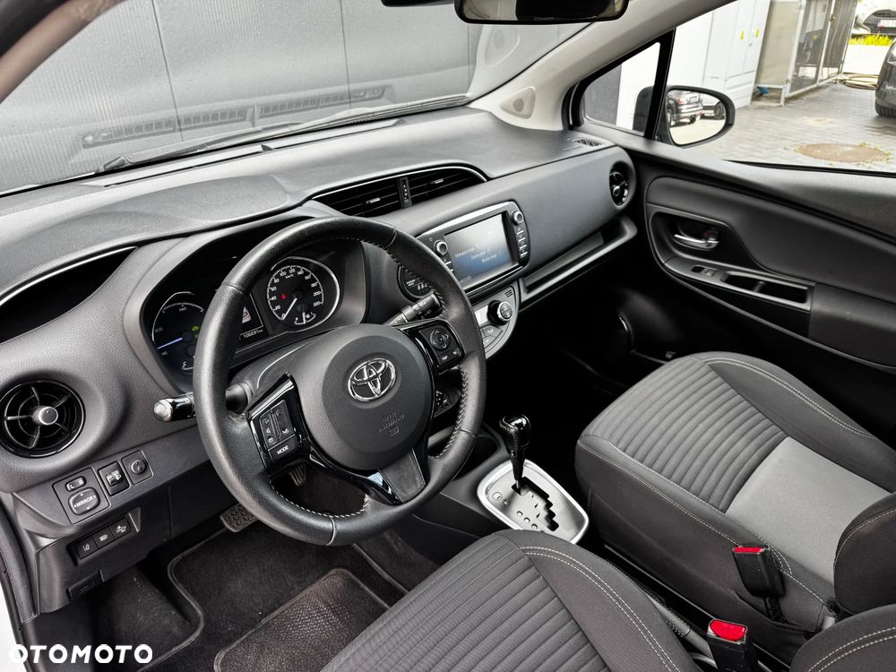 Toyota Yaris Hybrid 100 Premium EU6 - 9
