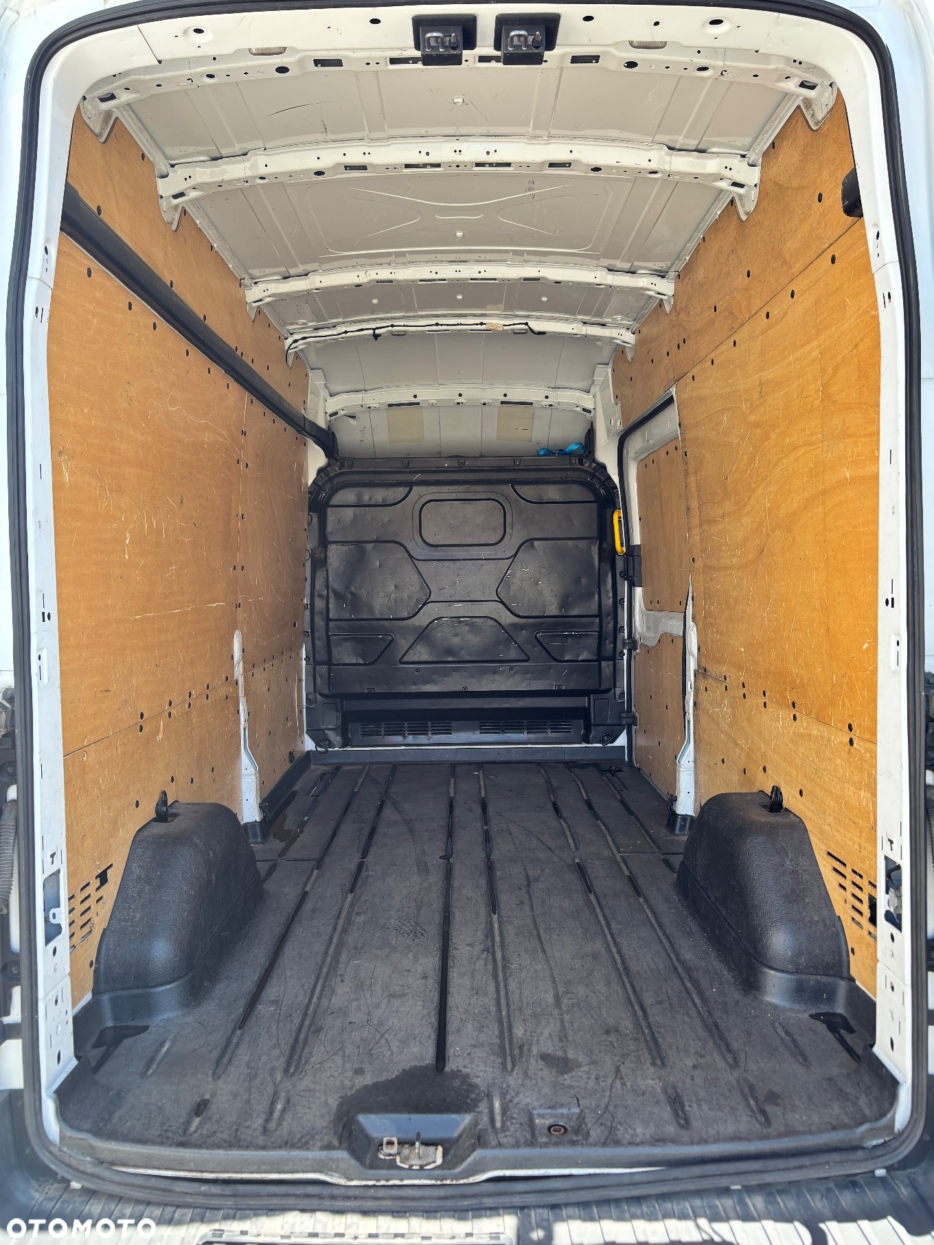 Ford Transit - 11