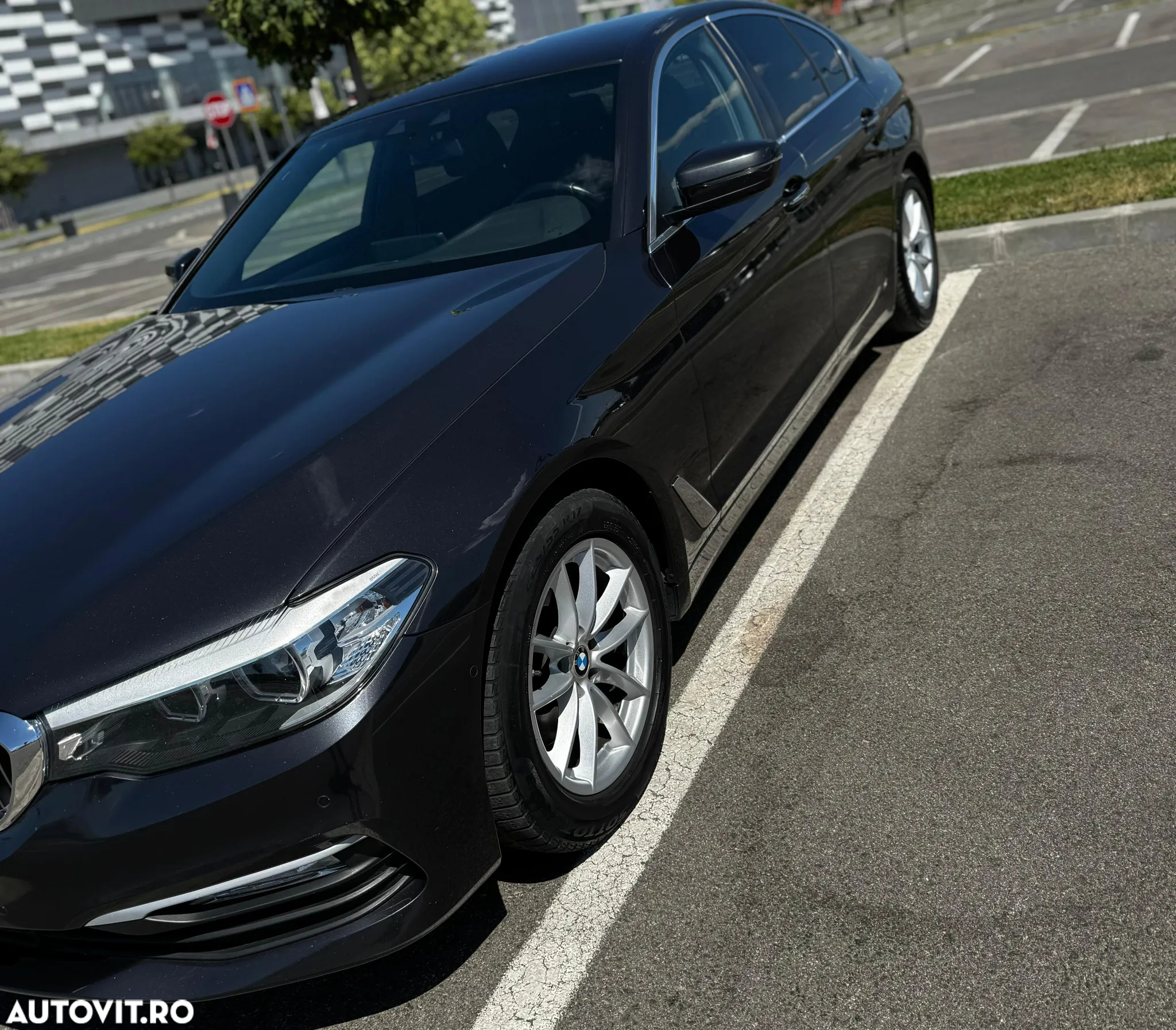 BMW Seria 5 520d AT - 11