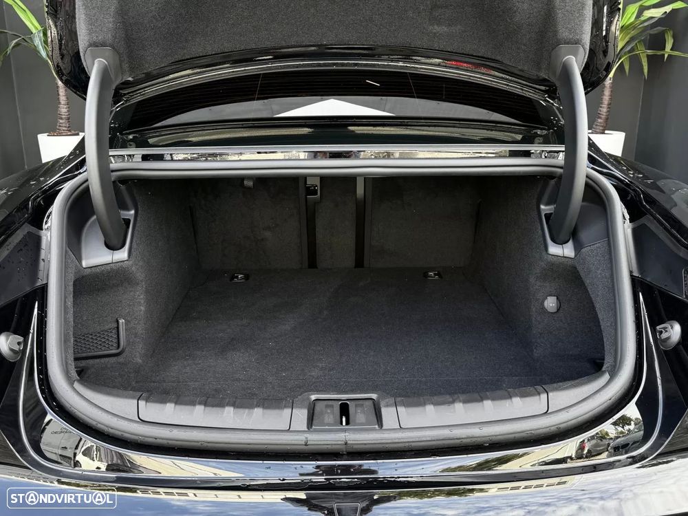 Porsche Taycan 4 - 36