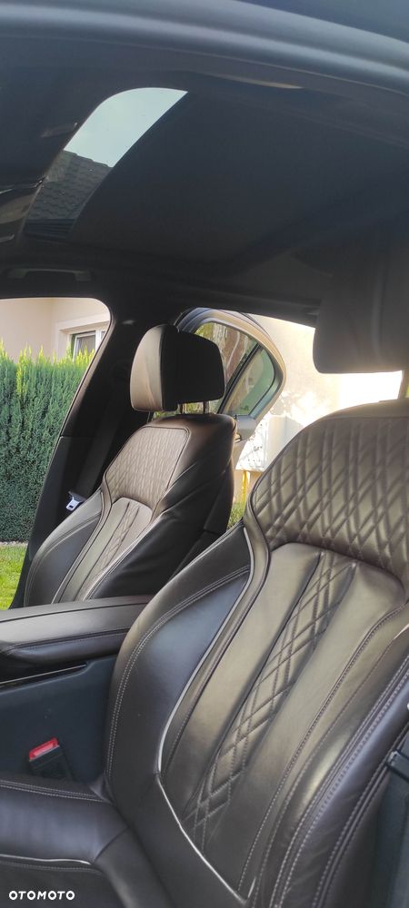 BMW Seria 5 530i Sport Line sport - 13