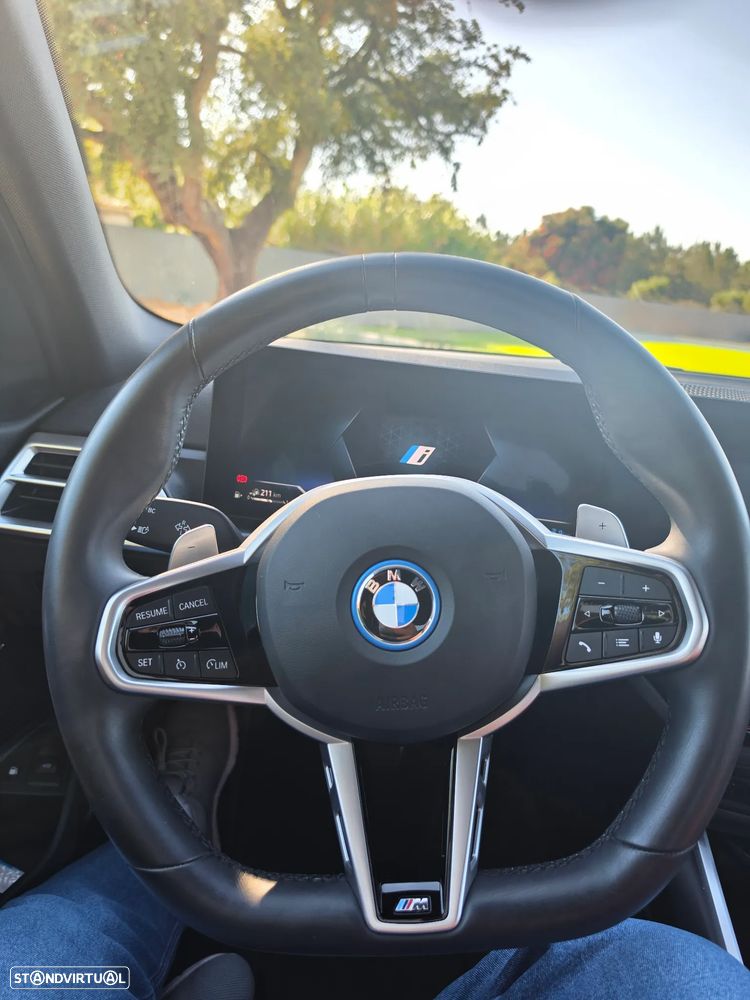 BMW 330 — fotografia 6