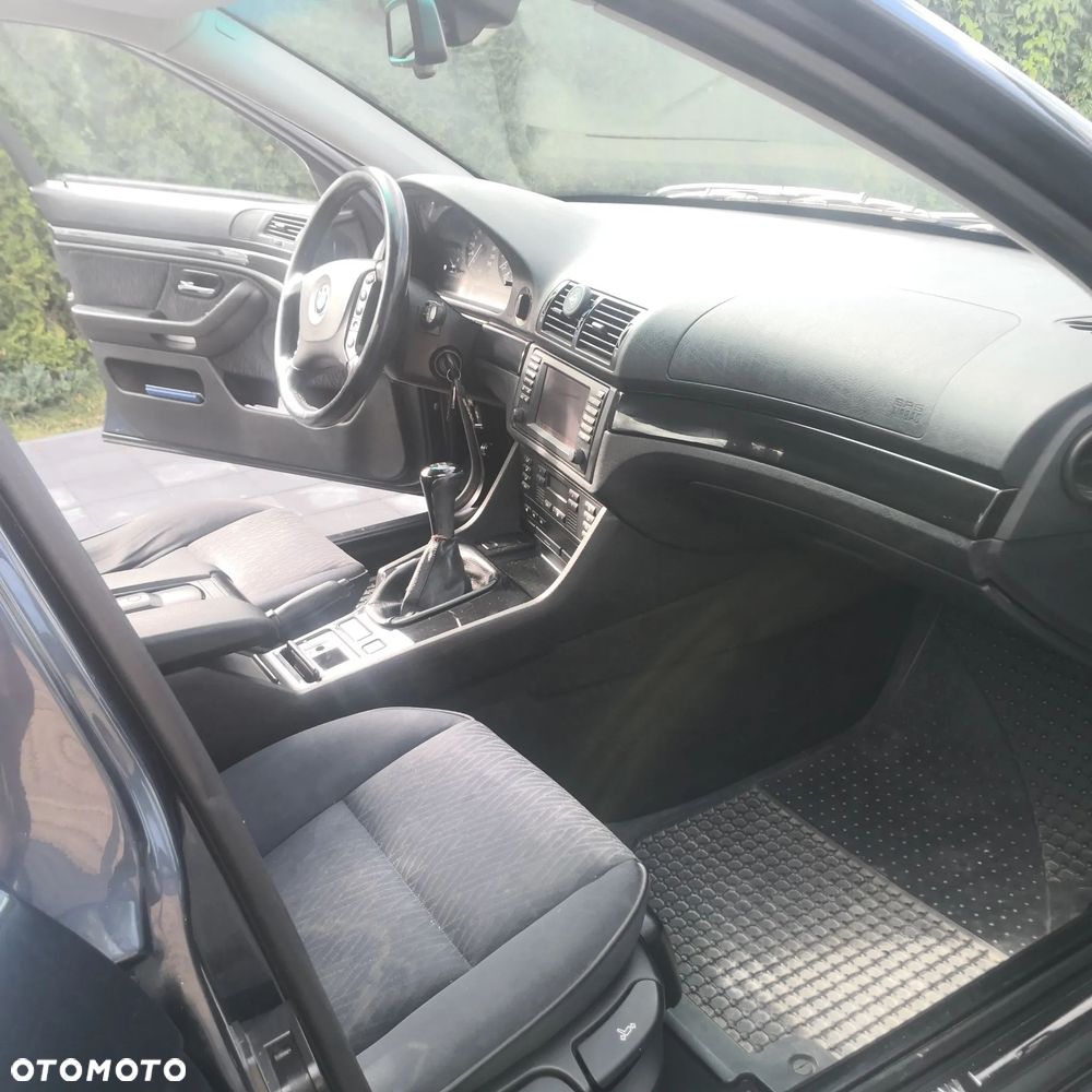 BMW 5 Series 2002 photo 5