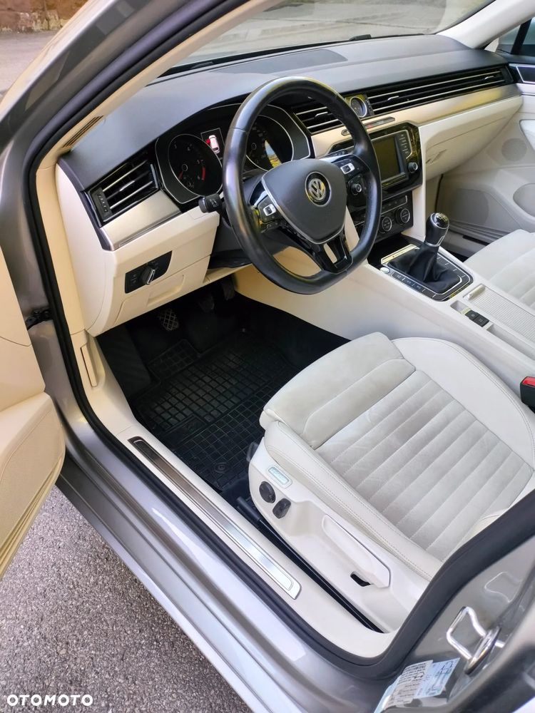 Volkswagen Passat 2.0 TDI BMT 4Mot Highline - 11