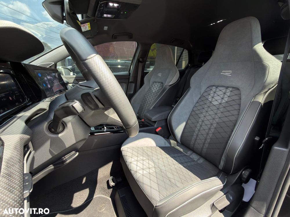 Volkswagen Golf 1.5 eTSI OPF DSG R-Line - 17